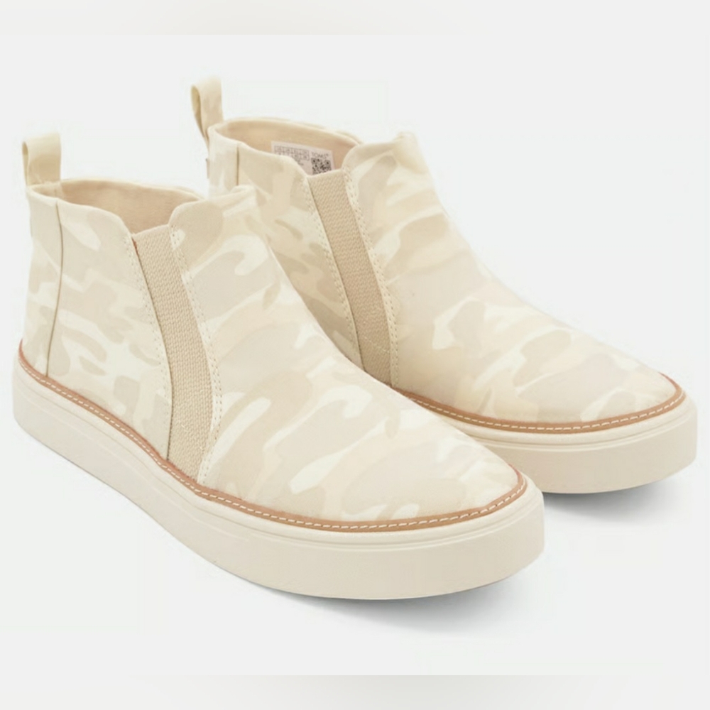 TOMS Natural Camo Print Canvas Sneaker Boots